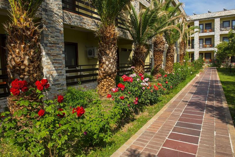 Iris Otel - Teras