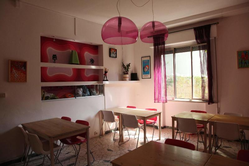 Sunflower City Youth Hotel - Bar