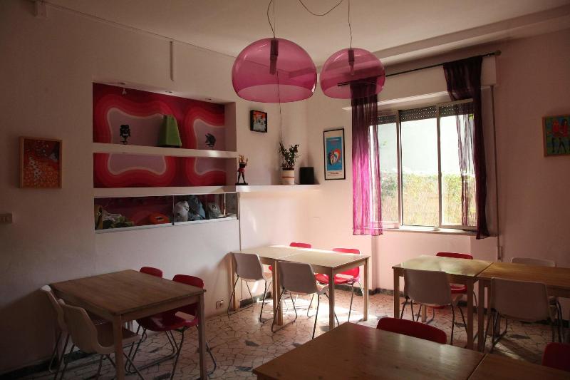 Sunflower City Youth Hotel - Bar
