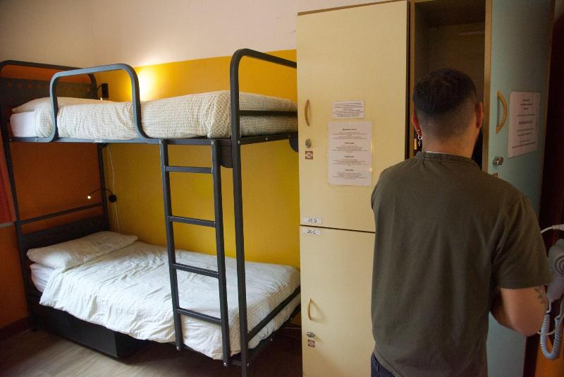 Sunflower City Youth Hotel - Oda