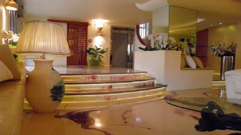 Hotel Derby - Lobi
