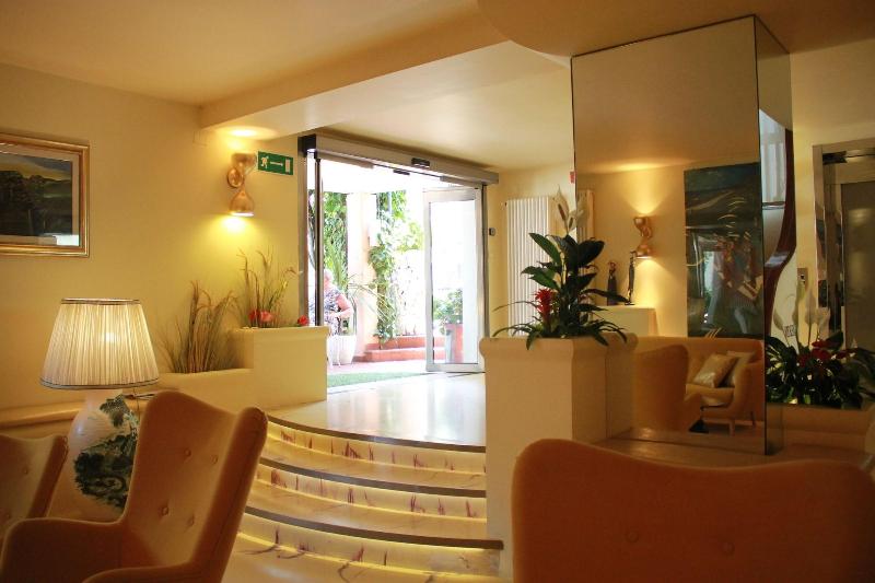 Hotel Derby - Lobi