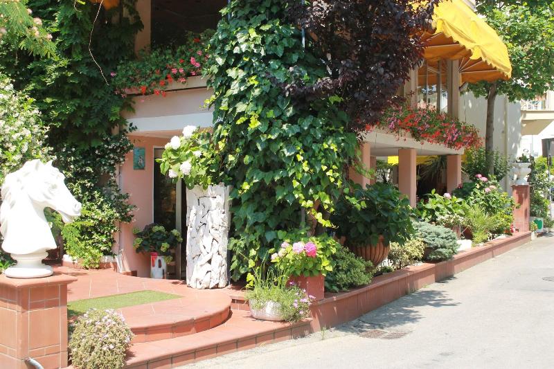 Hotel Derby - Genel