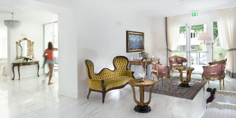 Rimini Suite Hotel - Lobi