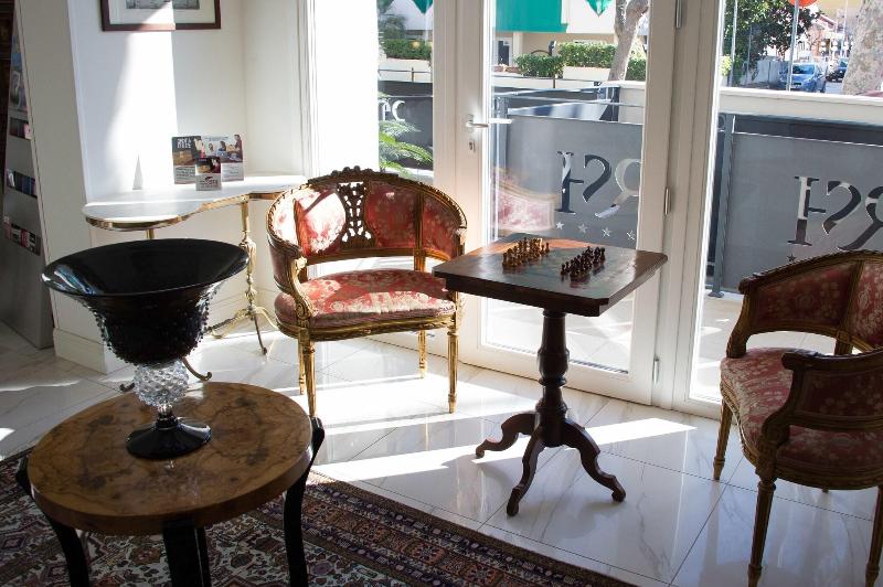 Rimini Suite Hotel - Lobi