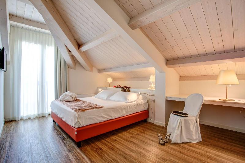 Rimini Suite Hotel - Oda