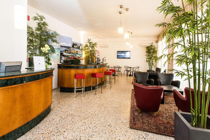 Hotel Confort - Lobi