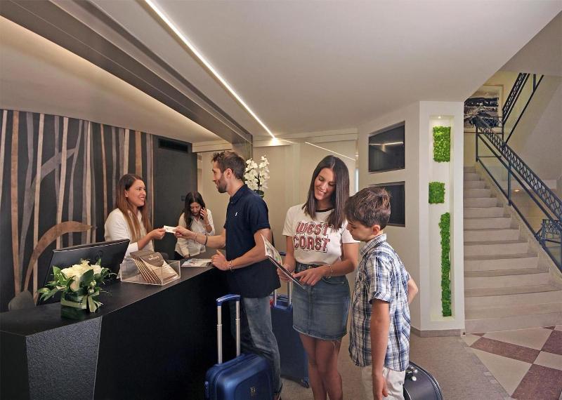 Hotel & Residence Continental - Lobi