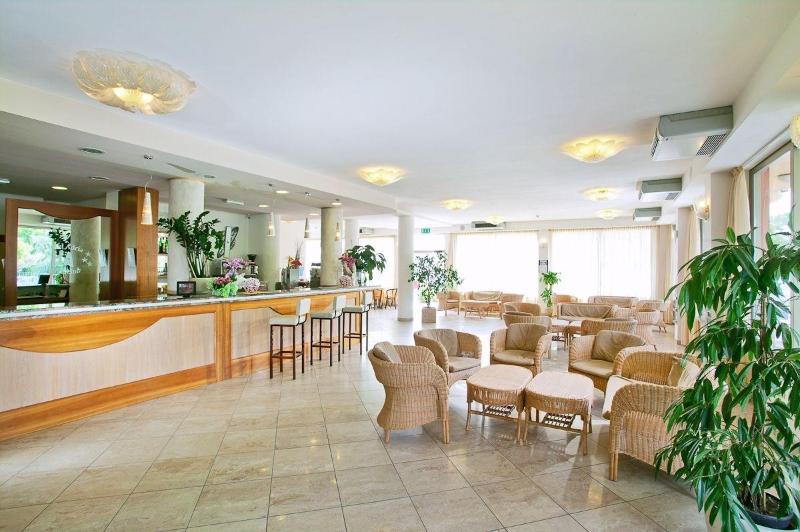 Hotel Adria Beach Club - Lobi
