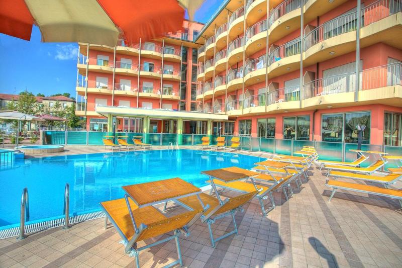 Hotel Adria Beach Club - Oda