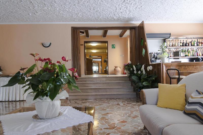 Hotel La Rosa Del Tirreno - Bar