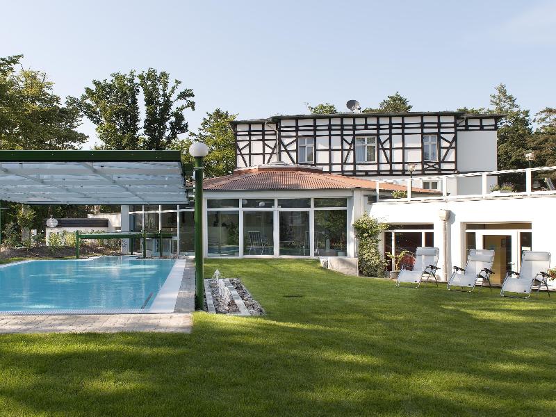 BEST WESTERN PLUS Ostseehotel Waldschloesschen - Genel