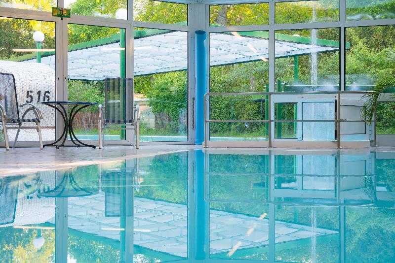 BEST WESTERN PLUS Ostseehotel Waldschloesschen - Havuz