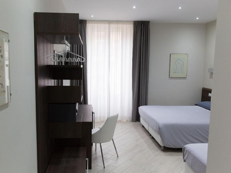 Venustas Roma Hotel - Oda