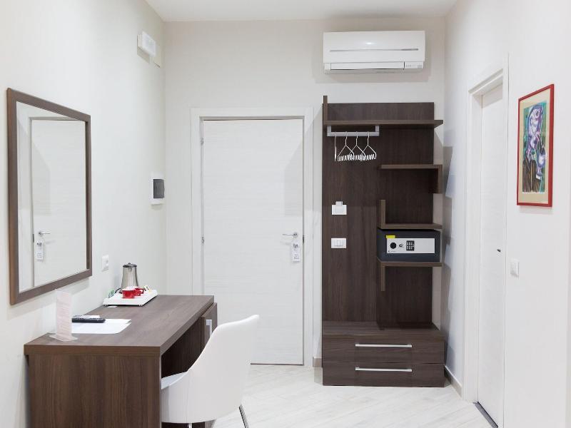 Venustas Roma Hotel - Oda