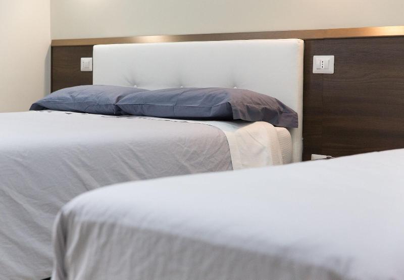 Venustas Roma Hotel - Oda