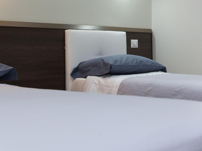 Venustas Roma Hotel - Oda