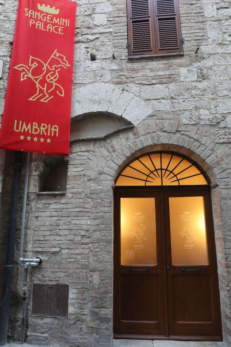 San Gemini Palace - Genel