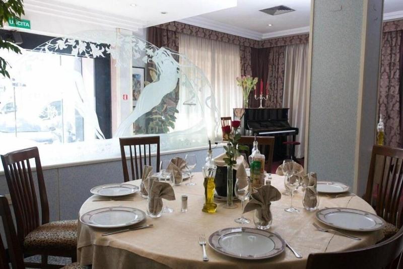 Astor Hotel - Restoran