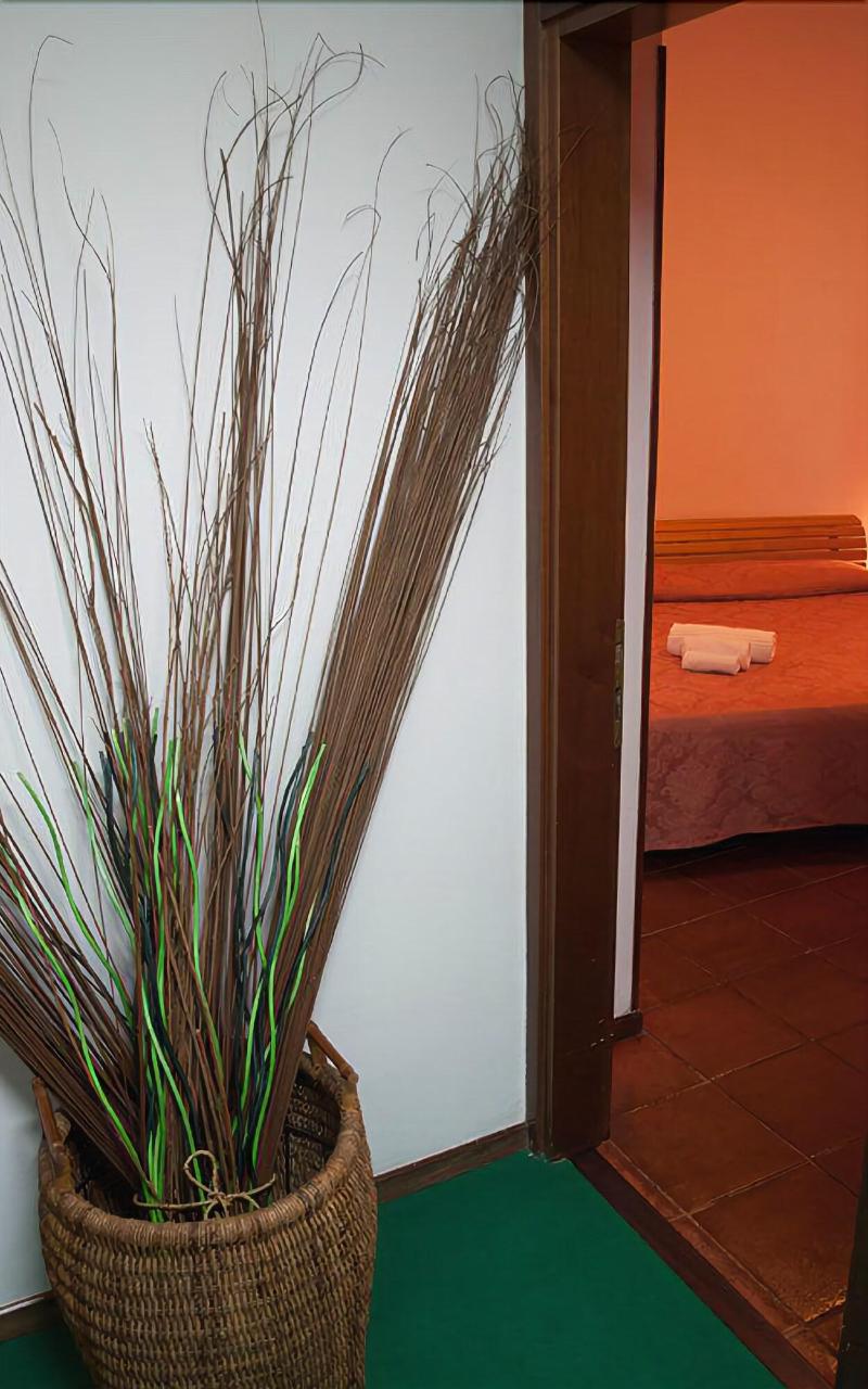 Hotel Garibaldi - Lobi