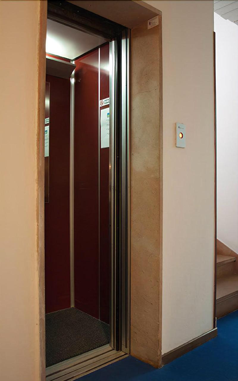 Hotel Garibaldi - Lobi