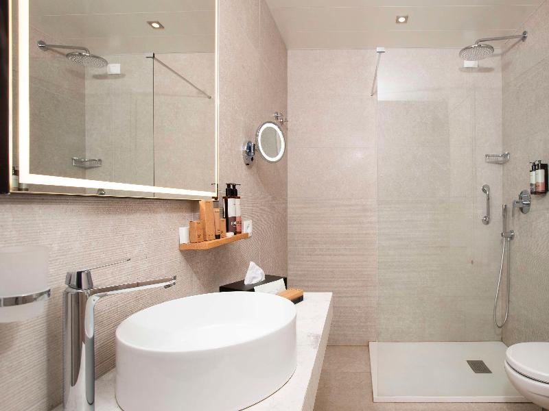 Mangia's Santa Teresa Sardinia, Curio Collection - Oda