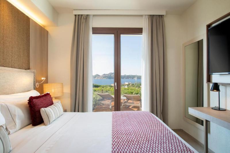 Mangia's Santa Teresa Sardinia, Curio Collection - Oda