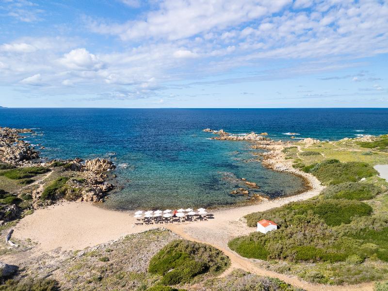 Mangia's Santa Teresa Sardinia, Curio Collection - Plaj