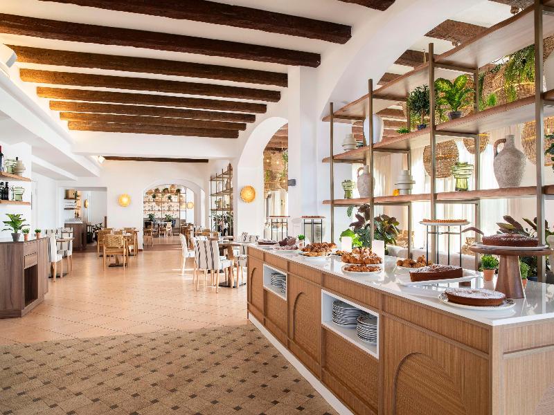 Mangia's Santa Teresa Sardinia, Curio Collection - Restoran