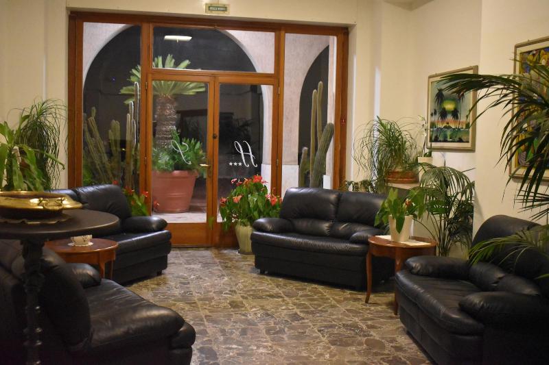 Hotel La Silvana - Lobi
