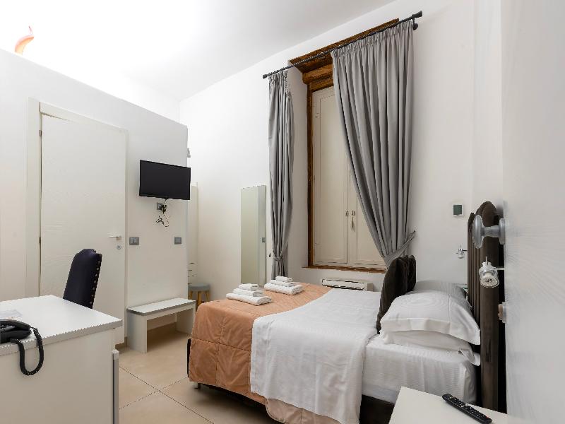 Hotel Il Tesoro Smart Suite & Spa - Oda
