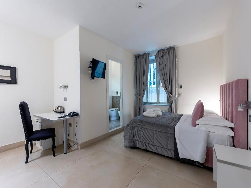 Hotel Il Tesoro Smart Suite & Spa - Oda