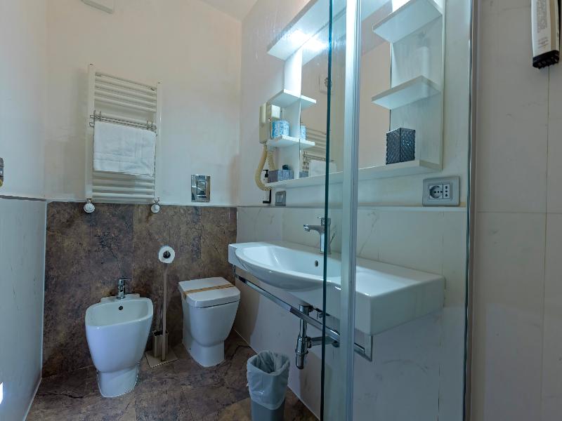 Hotel Il Tesoro Smart Suite & Spa - Oda
