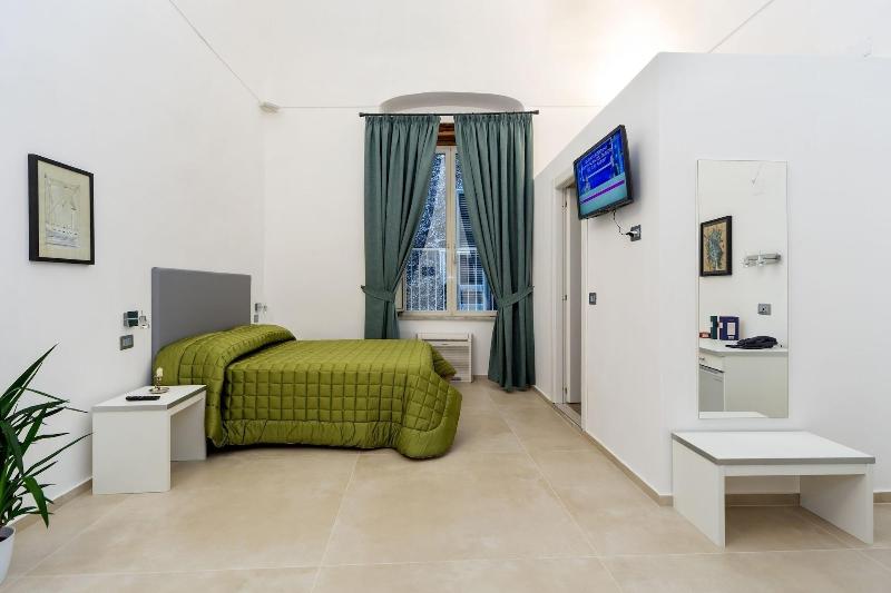 Hotel Il Tesoro Smart Suite & Spa - Oda