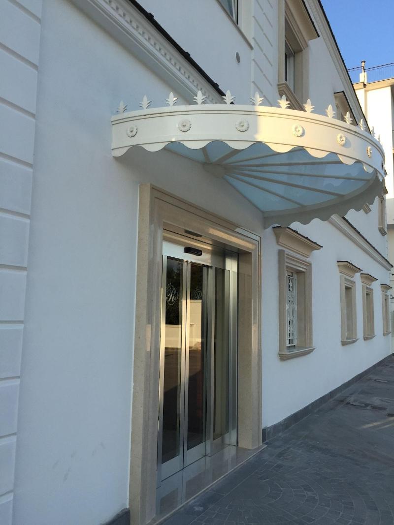 Grand Hotel Royal - Genel