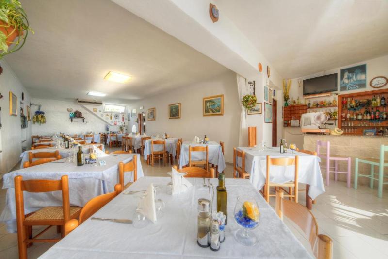 Hotel Villa Mena - Lobi