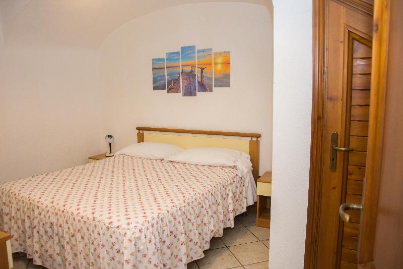 Hotel Villa Mena - Oda