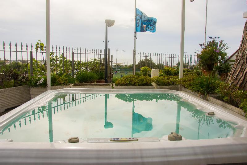 Hotel Villa Mena - Havuz
