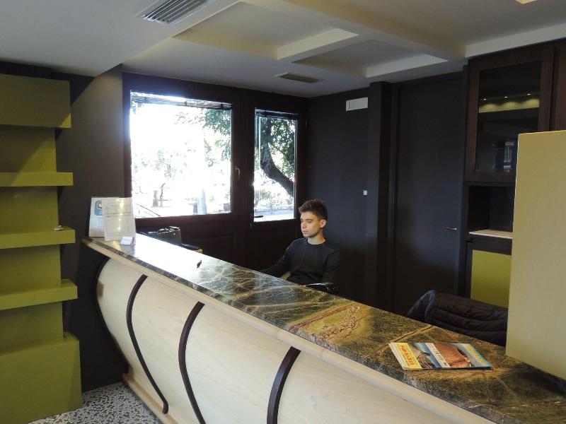 Hotel Zeus Pompei - Lobi