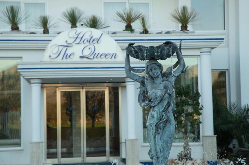 Hotel The Queen - Genel