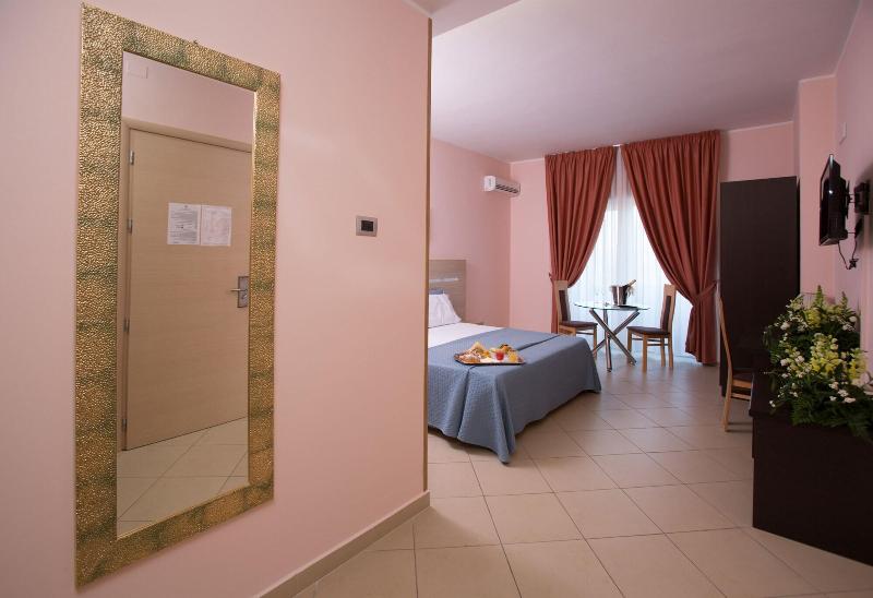 Hotel The Queen - Oda