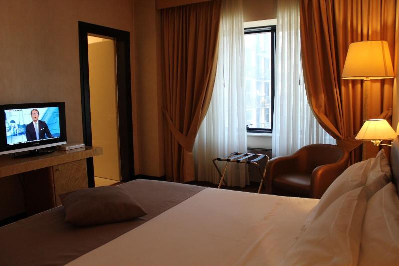 Hotel De La Ville Avellino - Oda