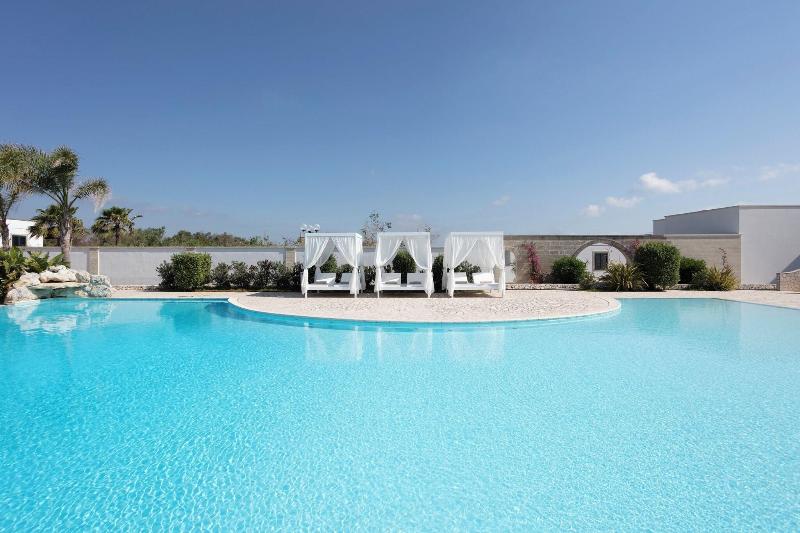 Hotel Resort Mulino A Vento - Havuz