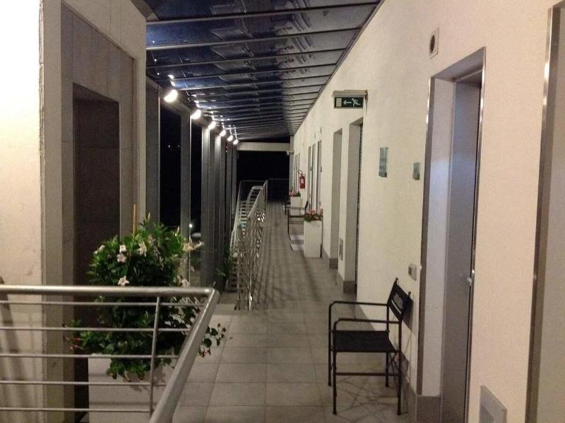 Hotel Bed & Business - Lobi