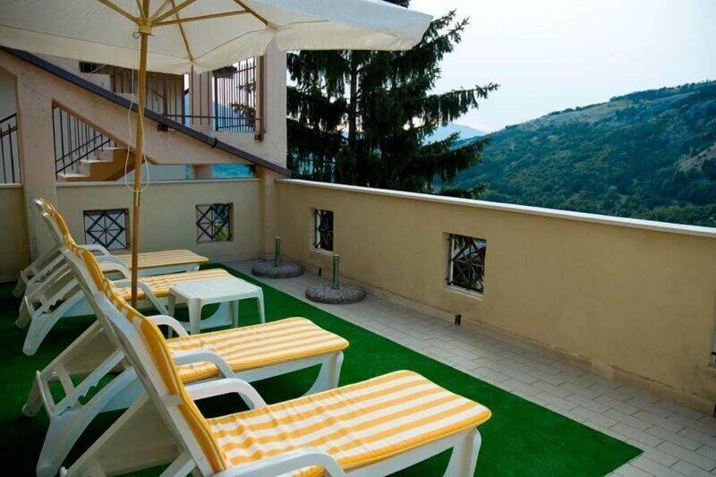 Hotel Viola - Teras