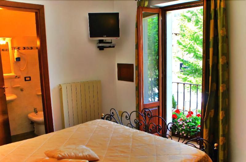 Hotel Bucaneve - Oda