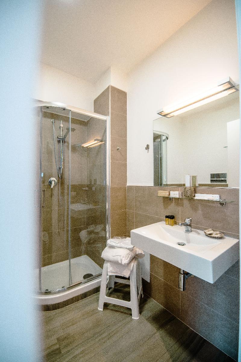 Hotel Bruman Salerno - Oda