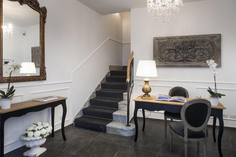 Palazzo Natoli Boutique Hotel - Lobi
