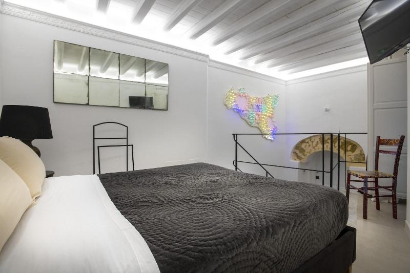 Palazzo Natoli Boutique Hotel - Oda