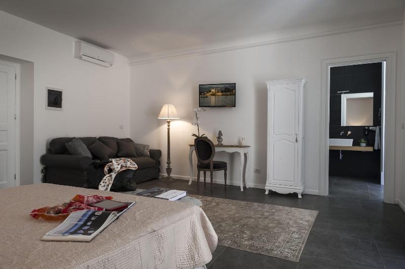 Palazzo Natoli Boutique Hotel - Oda